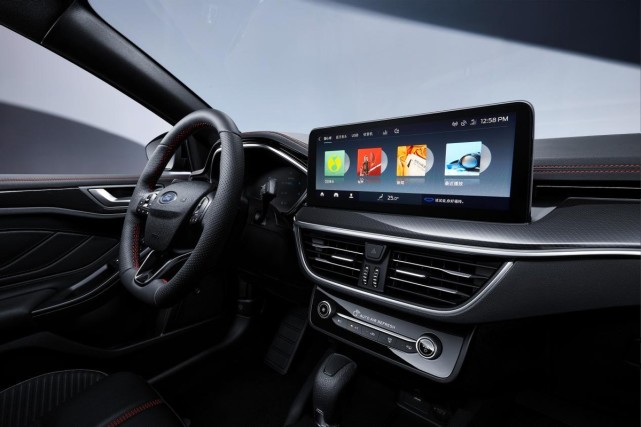 换“芯”革新，智控升级 全新一代福克斯回归四缸，开启智能驾控新篇章